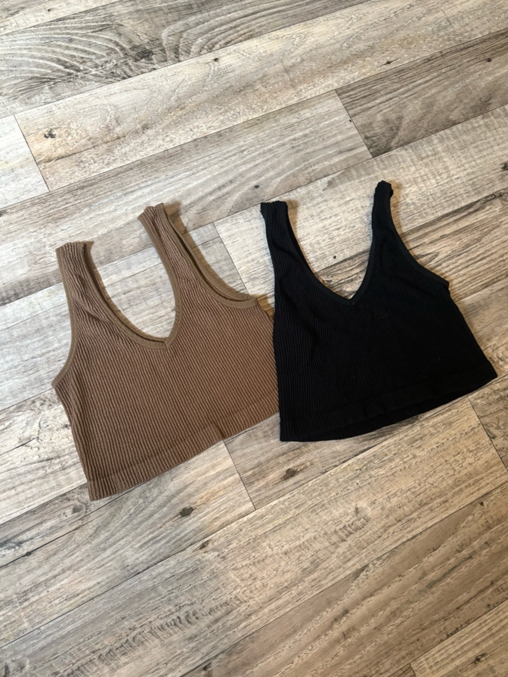 UO yoga top bundle